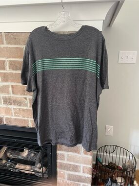 Lee Men's Dark Gray Short-Sleeve Tee with Mint Green Stripes